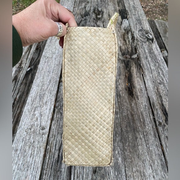 ❤️SOLD❤️ MCM WOVEN RAFIA PURSE - Picture 7 of 8